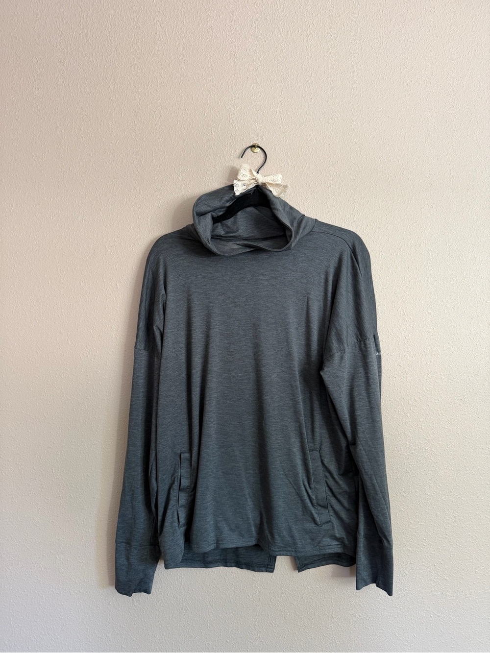 COLUMBIA Women's Gray Lightweight Longsleeve